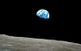 ”Earthrise”, det första fotografiet av jorden sedd från en annan himlakropp.