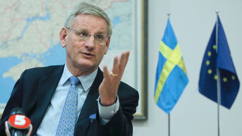 Vem kan i Natodebatten spela samma roll som Carl Bildt gjorde för EU-medlemskapet?