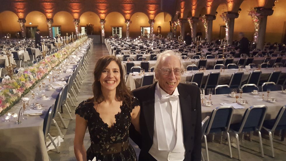 Philomène Grandin och hennes far Izzy Young på Nobelfesten 2016 när Bob Dylan fick Nobelpriset.