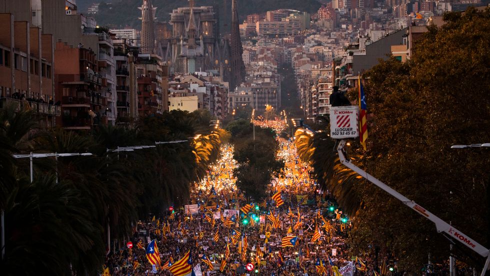 Enligt polisen var det cirka 750 000 människor som gav sig ut på Barcelonas gator för att fördöma rättprocesserna mot de avsatta katalanska ledarna.