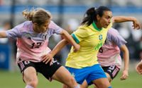 Brasiliens fotbollsikon Marta slutar i landslaget efter i år. Arkivbild