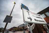 Skylt som visar vägen till akutmottagning och förlossning utanför huvudentrén till Blekingesjukhuset i Karlskrona. Arkivbild.