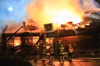 Vid tvåtiden i natt började det brinna i en McDonaldsrestaurang i Östberga i södra Stockholm.