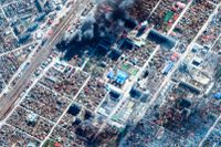 Satellitbild från Irpin, där det i veckan skett strider i kampen om Kiev.