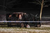 Två personer sköts i Rågsved under fredagskvällen.