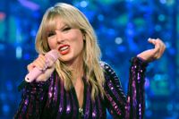 Taylor Swift har stora följarskaror på sociala medier och använder sitt inflytande för att nå ut med politiska budskap.
