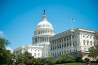 En oberoende federal granskning visar att Vita huset bröt mot lagen när det höll tillbaka militärt bistånd till Ukraina, i strid mot ett kongressbeslut. Arkivbild av Capitolium i Washington.