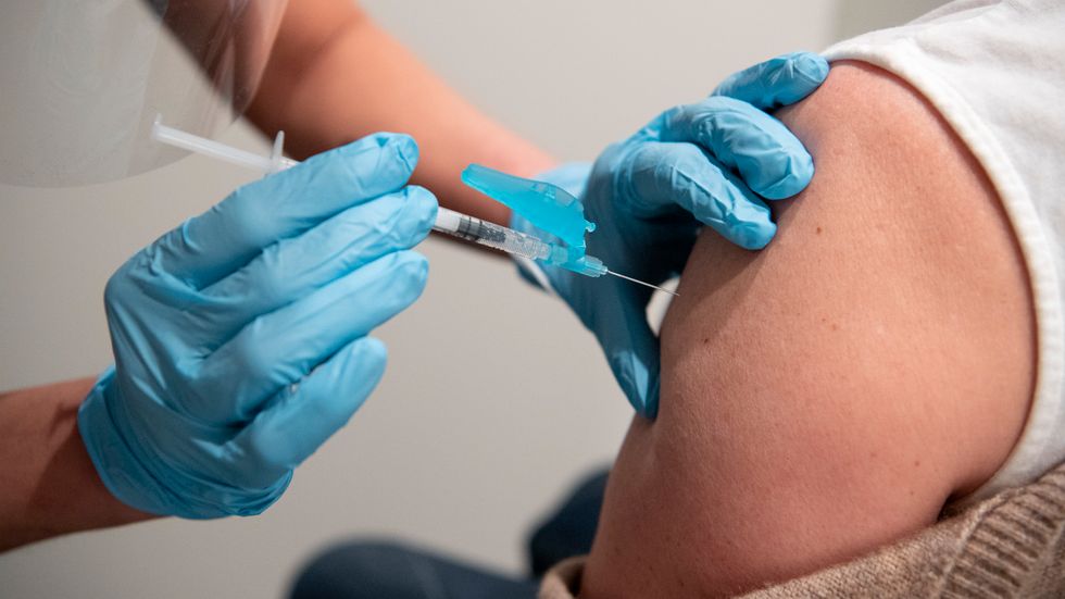 Proteinvaccinet Nuvaxovid rekommenderas nu av Folkhälsomyndigheten. Arkivbild.