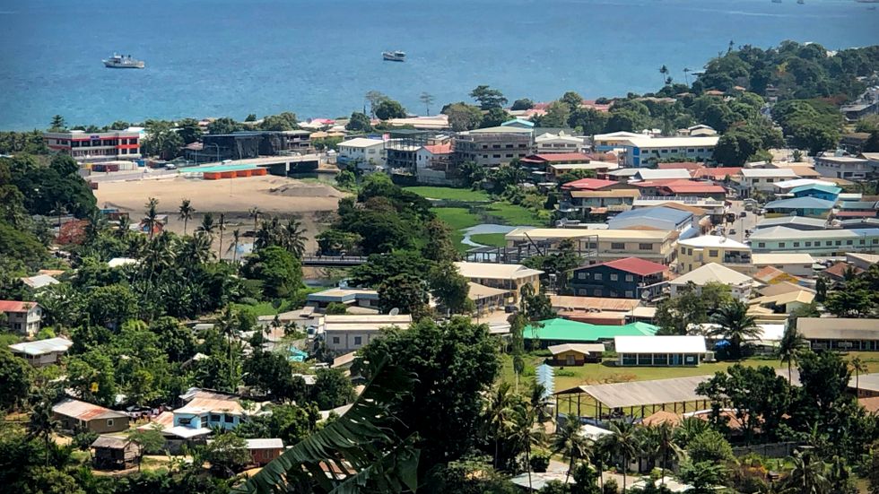 Myndigheterna tror att ungefär varannan invånare i Salomonöarnas huvudstad Honiara är covidsmittad. Arkivbild.