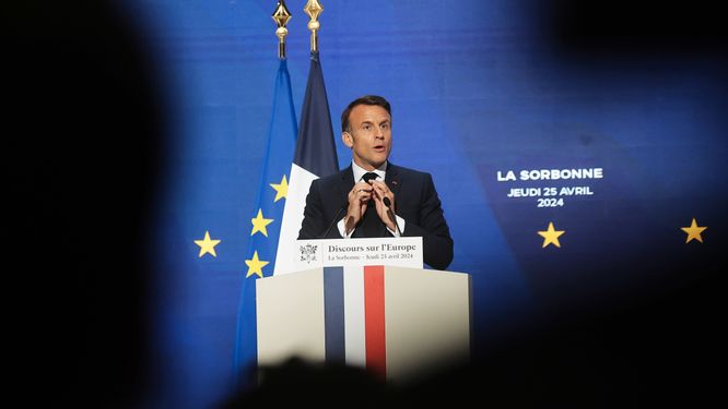 ”Vi måste vara klarsynta om att vårt Europa kan dö”, sade Frankrikes president Emmanuel Macron under torsdagen