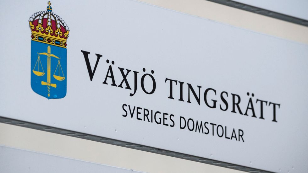 En man åtalas för grovt barnpornografibrott och kränkande fotografering vid Växjö tingsrätt. Arkivbild.