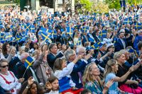 Firandet av nationaldagen skedde på flera platser i Sverige. Här har folk samlats på Skansen i Stockholm.