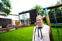 Karin Edgren och hennes man förlorade 1 miljon på Arketikthus konkurs. De betalade mellan 70 och 80 procent av priset, men bara 50 procent av huset blev klart.