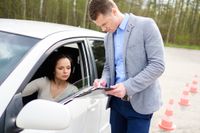 Under en längre tid har andelen godkända som ska ta körkort för personbil stadigt sjunkit. 
