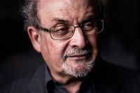 Salman Rushdie improviserade mer än någonsin när han skrev nya romanen ”Två år, åtta månader och tjugoåtta nätter”. ”Det var ett roligt sätt att jobba på, men ganska tidskrävande.”