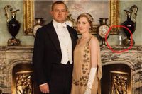 En vattenflaska dök upp på nya reklamfoton för Downton Abbey.