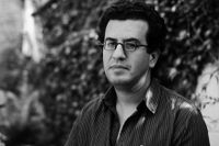 HISHAM MATAR, född 1970, är född i New York och uppvuxen både i Tripoli och i Kairo. Han bor i London och skriver för bland annat The Guardian och The Times.