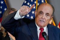 Rudy Giuliani fråntogs sin advokatlicens efter att han som Donald Trumps advokat presenterat grundlösa anklagelser om valfusk.
