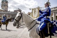 Beriden vaktavlösning på Stockholms slott.