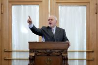 Irans utrikesminister Mohammad Javad Zarif vid en presskonferens i Teheran den 5 augusti. 