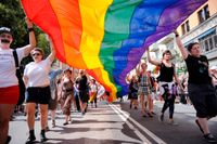 Stockholm Pride avslutas varje år med en färgsprakande parad. Förra året deltog 60 000 personer i paraden, som är Skandinaviens största.