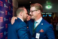 Mattias Karlsson (SD) och Linus Bylund (SD) under Sverigedemokraternas valvaka 2018.