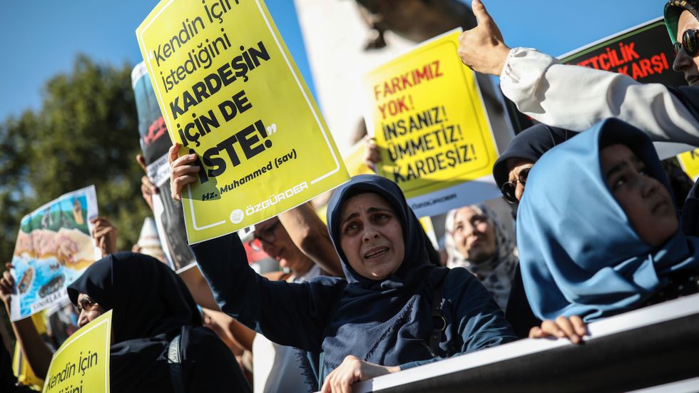 I Istanbul hölls på lördagen en demonstration för att låta de syriska migranterna stanna.