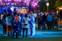 Fansen festade i Kungsträdgården i Stockholm under lördagens Eurovision Song Contest.