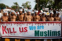 Indier – de flesta muslimer – protesterar mot de våldsamma attacker mot muslimer som eskalerat de senaste åren.