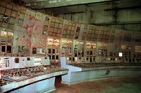 Kontrollrummet i reaktor 4 som exploderade den 26 april 1986. Fotot är taget i november år 2000.