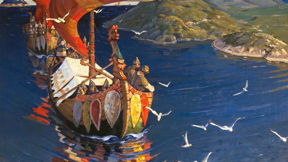 ”Gäster från andra sidan havet” av den ryske konstnären Nicholas Roerich (1874–1947). Längst upp till höger i bilden en palissadomgärdad ”grad”.
