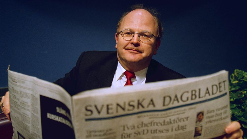 Januari 2000. Mats Johansson, kolumnist och tidigare chef på Timbro, utses av styrelsen till en av Svenska Dagbladets två nya chefredaktörer.