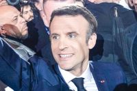 Frankrikes president Emmanuel Macron satsade på ett enda stormöte som han inte ville skulle vara ett traditionellt politiskt evenemang utan en ”mer köttslig grej”.