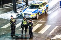 Polisen hittade en skottskadad man i södra delen av Skäggetorp på onsdagskvällen. Mannen fördes med ambulans till Universitetsjukhuset i Linköping, där han senare avled. Polisen har upprättat en förundersökning om mord.