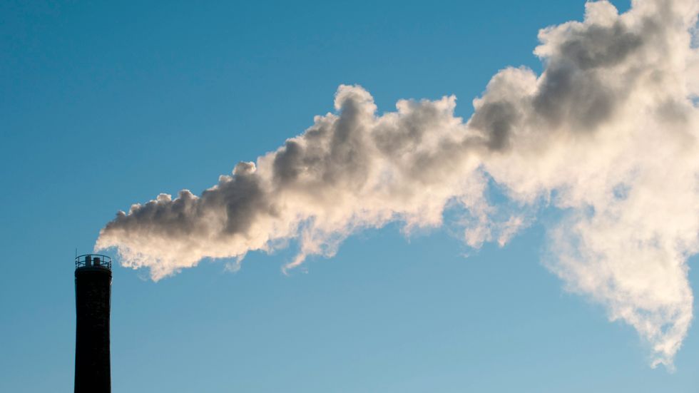 EU:s framgångsrika system för handel med utsläppsrätter hotas nu.