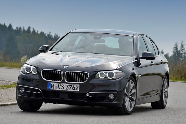 I flera modeller i BMW 5-serien finns start-stop-funktion samt Eco Pro Mode.