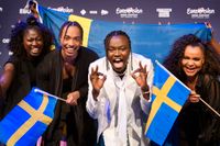 Tusse tillsammans med sina dansare efter semifinalen i Eurovision Song Contest. Arkivbild.