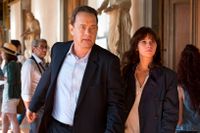 Tom Hanks och Felicity Jones i ”Inferno”.