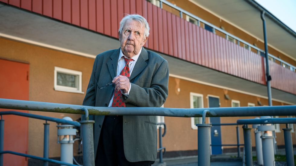 Gösta Sundin, boende i Hässelby, har valt att säga upp hemtjänsten av oro för att bli smittad av coronaviruset.