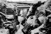 Slaget vid Somme var en kapplöpning i att tillföra resurser till en krigsskådeplats där anfallaren alltid hade ett underläge. Det finns en parallell till inflationstrycket i världen.