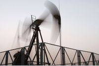 Oljepriset kan stiga uppåt 50 procent vid en attack mot Syrien.
