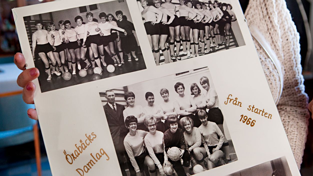 För 50 år sedan startade Öxabäckdamerna sitt lag. De var inte först i Sverige – men de blev det första laget att slå igenom.