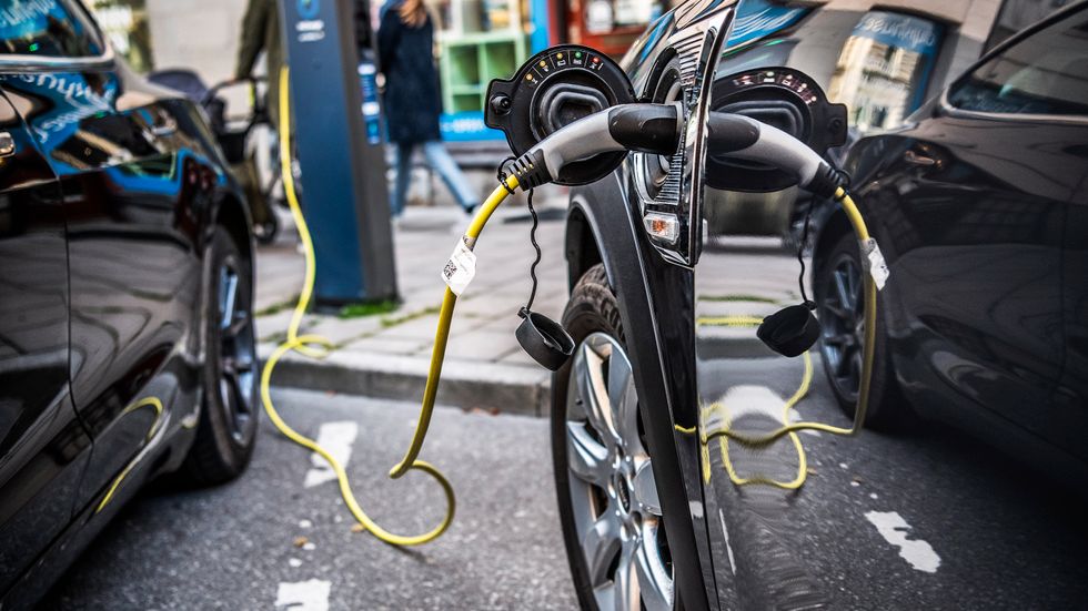 Det kan vara billigare med elbil än bensinbil – åtminstone för den som kör minst 1 500 mil per år, i minst tre år.