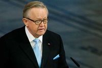 Det är dags för Finland att bli Natomedlem, anser Finlands förre president Martti Ahtisaari, tillsammans med andra socialdemokrater.
