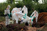 Ett ebolaoffer begravs i staden Beni, Kongo-Kinshasa.