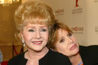 Debbie Reynolds och Carrie Fisher, mor och dotter, avled efter jul med ett dygns mellanrum.