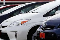 Toyota ökade sin försäljning av personbilar och lättare lastbilar med 27 procent i januari.