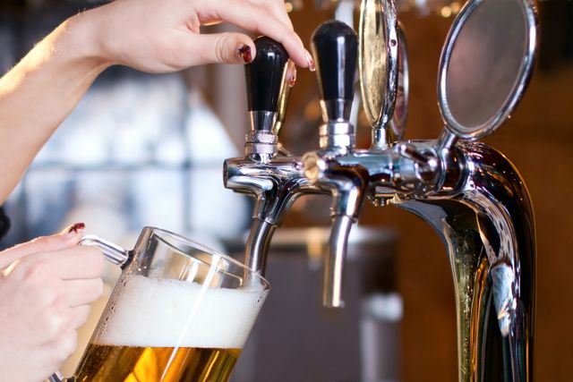 Nyskapande bryggerier i Storbritannien vinner mark på bekostnad av traditionella fatöl