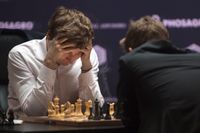 Sergej Karjakin och Magnus Carlsen stångas.