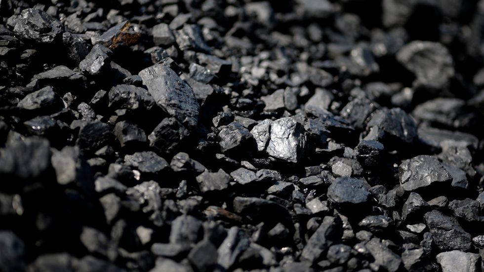 Ett svenskt företag tillåts ta emot ryskt kol. Arkivbild.